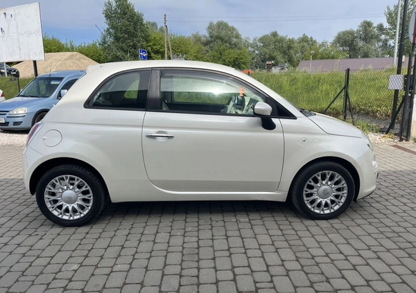 Fiat 500 cena 18900 przebieg: 190000, rok produkcji 2011 z Ryki małe 121